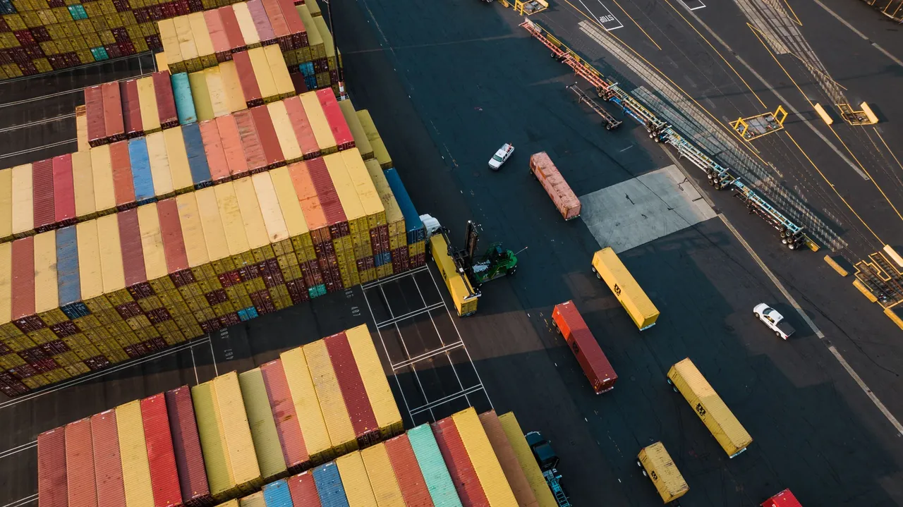 Container yard and export logistics context