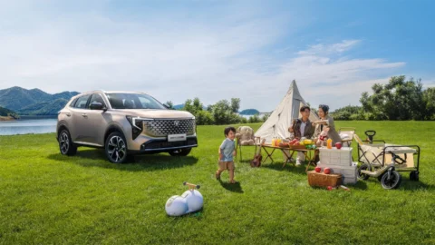 Fourth-generation Changan CS55 PLUS exterior at a campsite