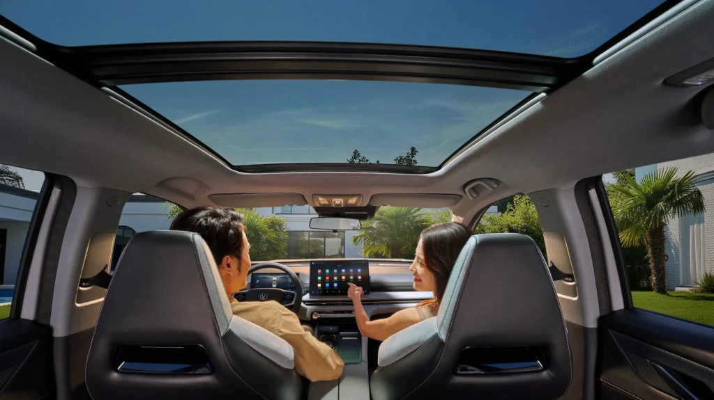 Changan CS75 PLUS cabin reference showing the dashboard area