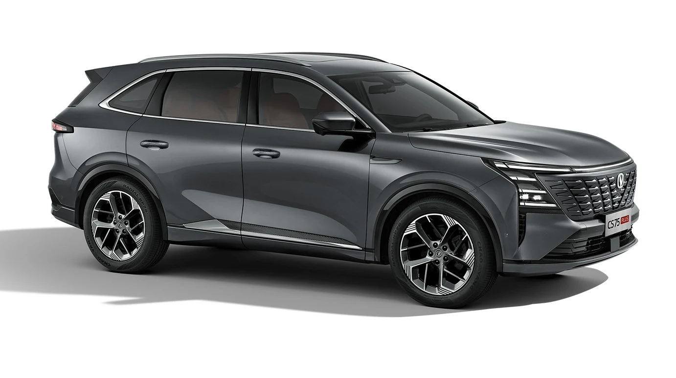 2026 Changan CS75 PLUS front three-quarter exterior