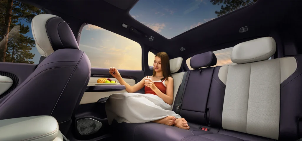 2027 Changan Qiyuan Q06 rear seats and panoramic roof