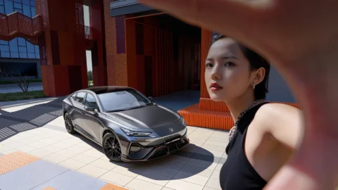 2026 UNI-V high-angle front view