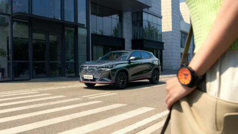 2026 X5 PLUS urban lifestyle exterior