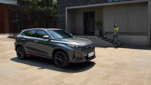 2026 X5 PLUS front exterior