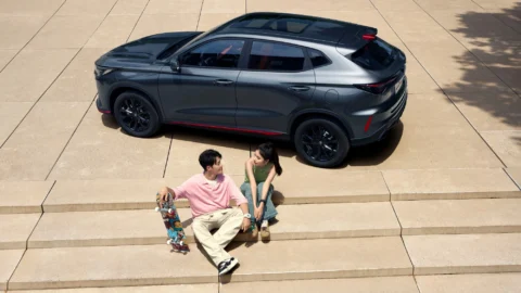2026 X5 PLUS elevated rear three-quarter exterior