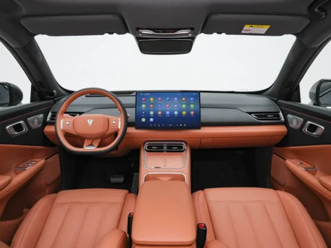 2027 S05 interior view 4
