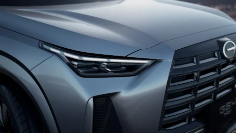 2024 GAC Trumpchi GS4 headlamp detail
