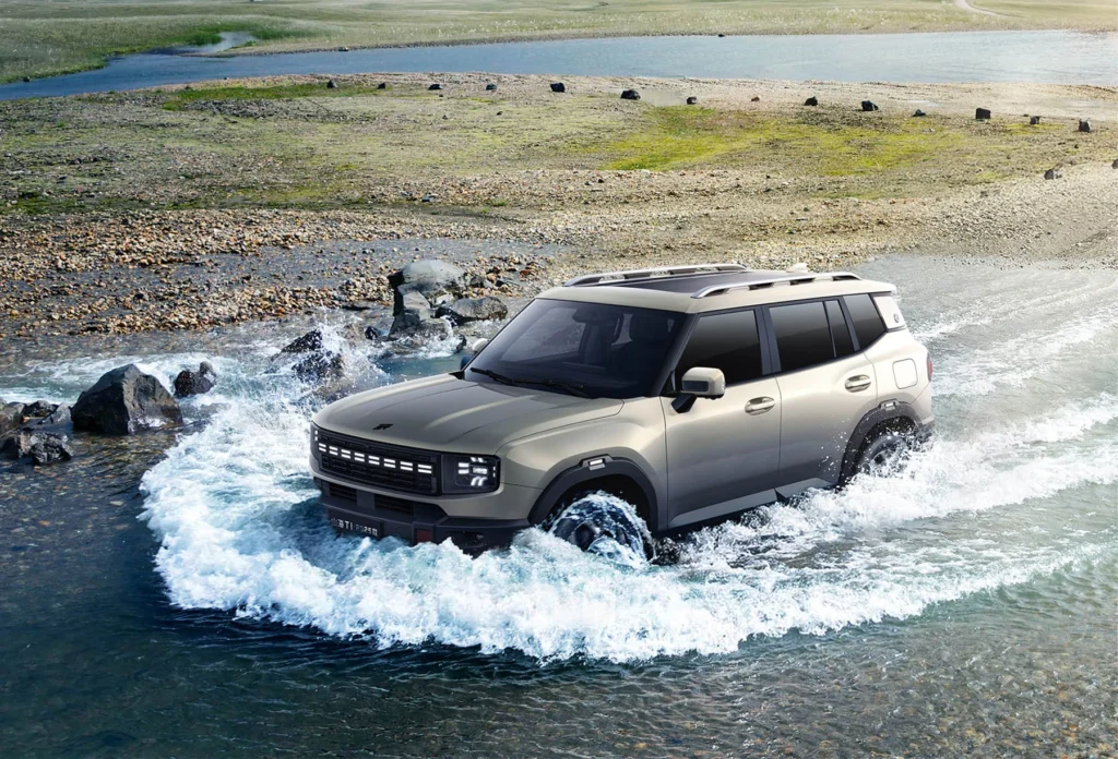 2026 Shanhai T1 front three-quarter water-crossing view