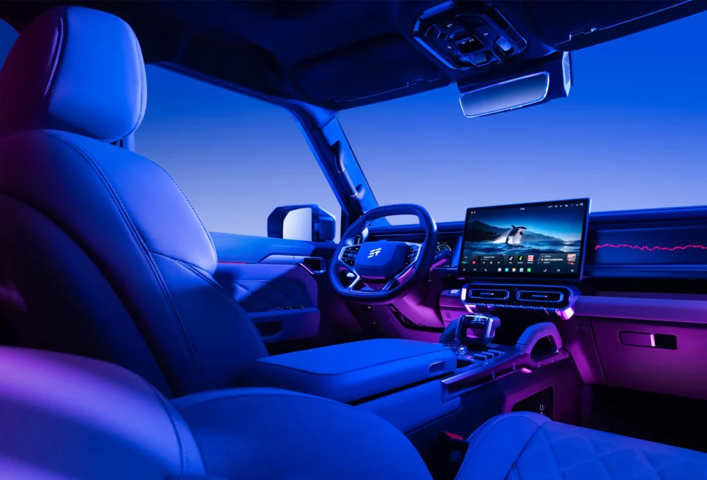 2026 Traveller C-DM front cabin